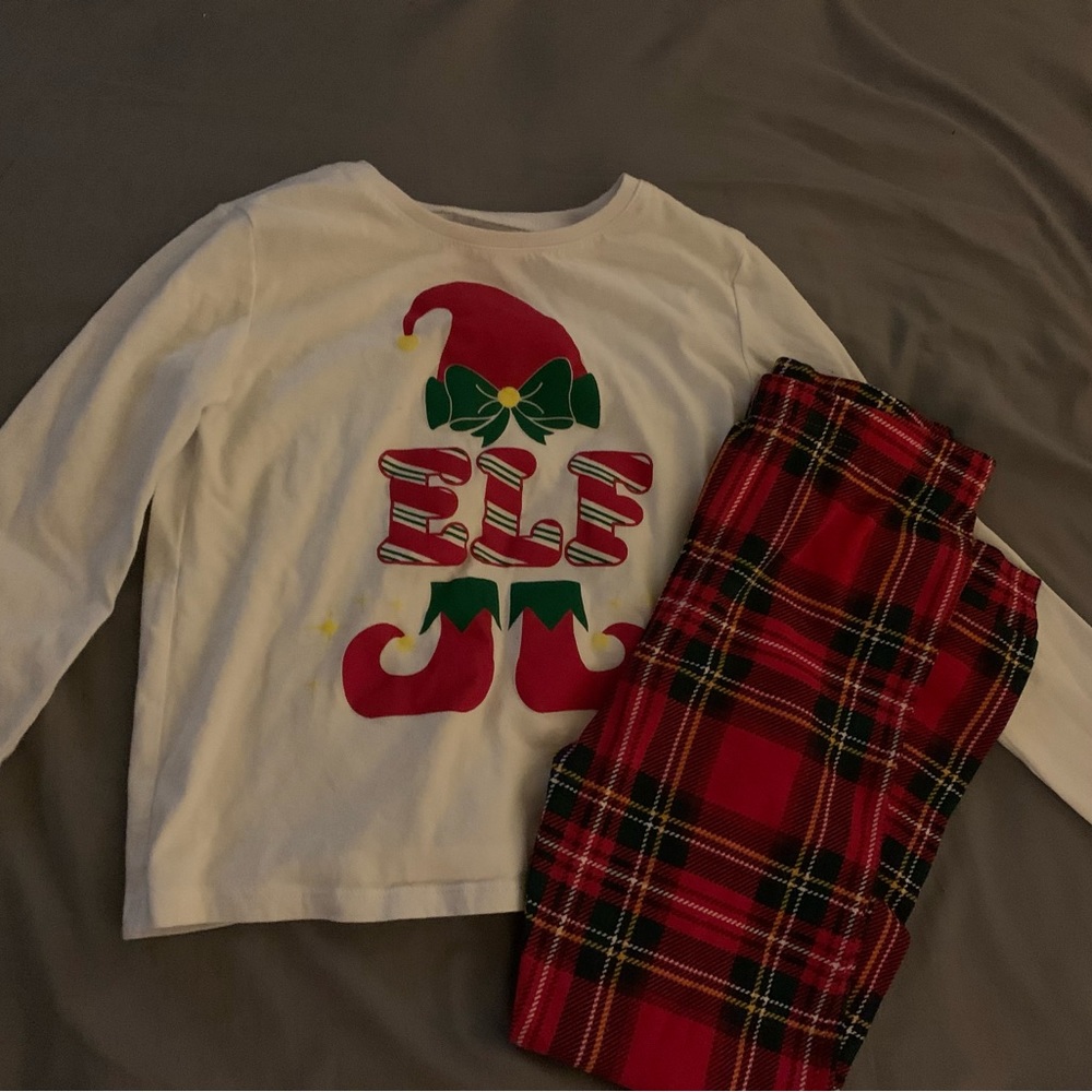 NWOT Children’s Place Holiday Set Size 5T